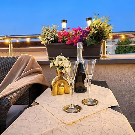 Local-lux Penthouse - Free Parking *
