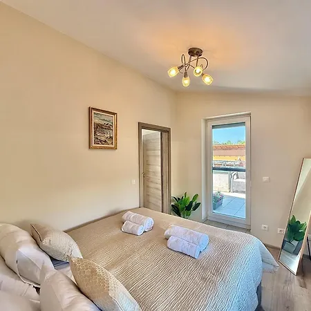 Apartament Local-lux Penthouse - Free Parking *