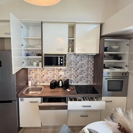 Local-lux Penthouse - Free Parking Apartament