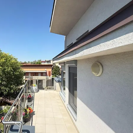 Local-lux Penthouse - Free Parking *